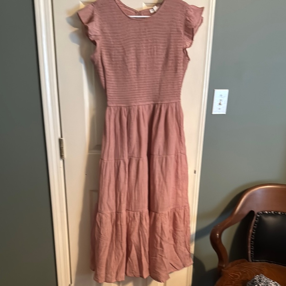 Elegant Pink Ruffle Sleeve Dress